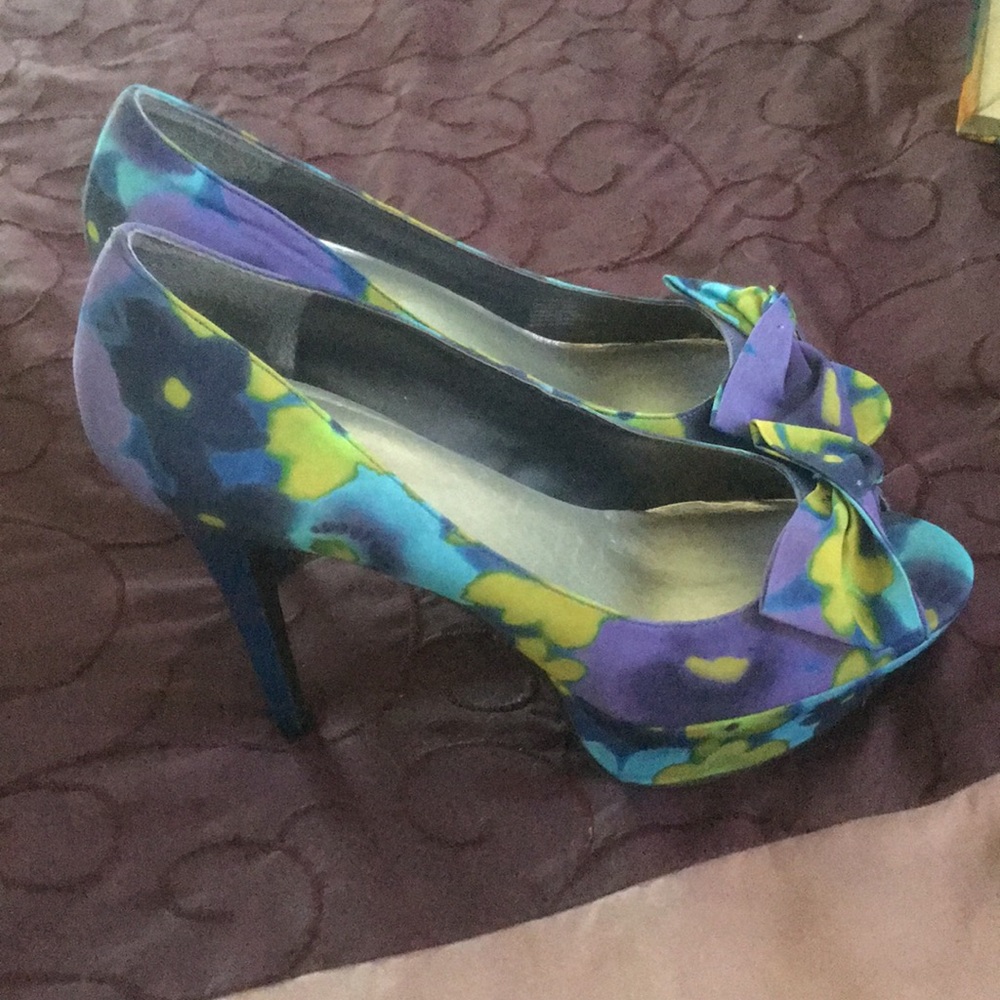 Dress shoes
